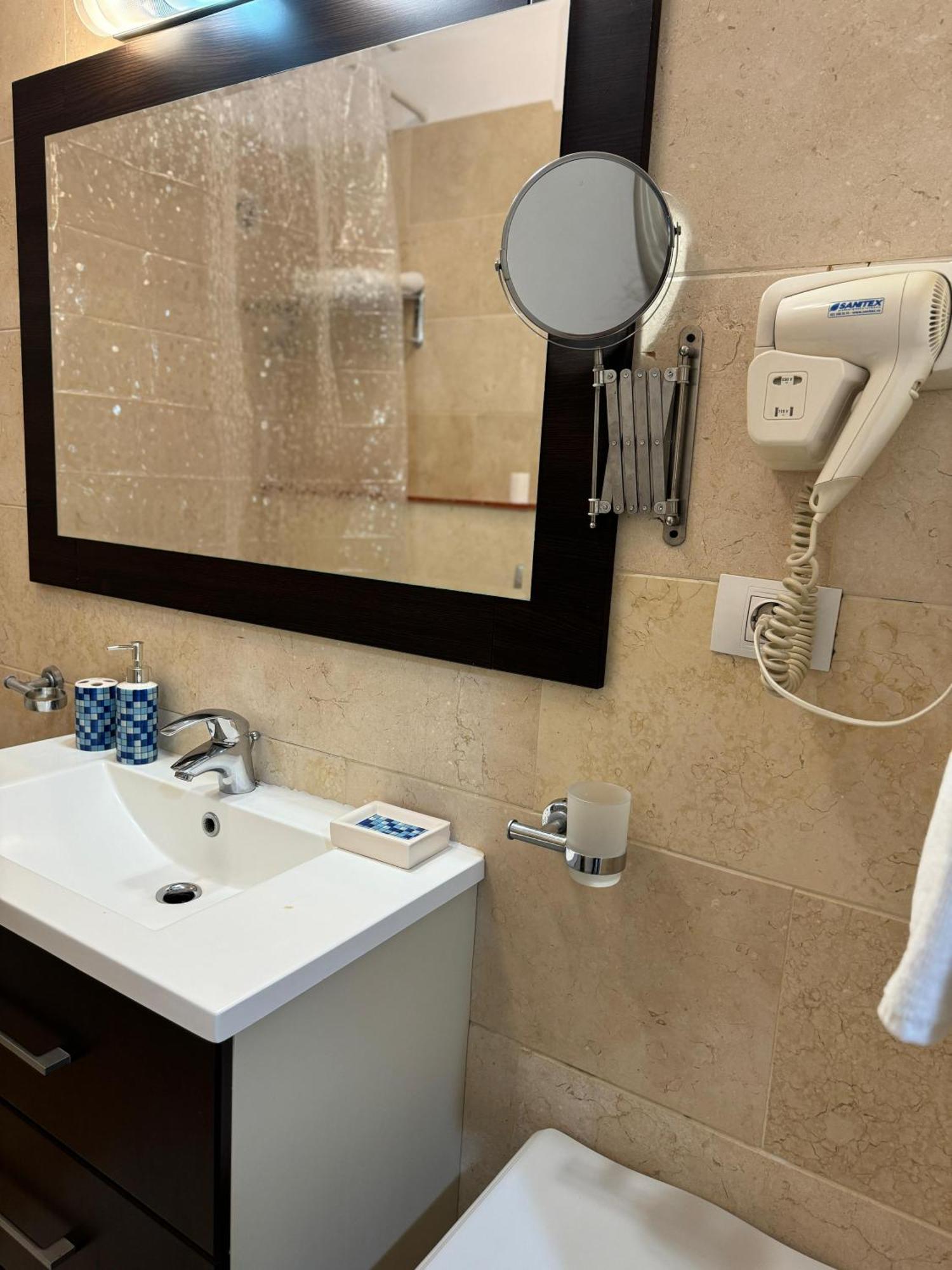 Phoenicia Suites Baneasa Bükreş Dış mekan fotoğraf